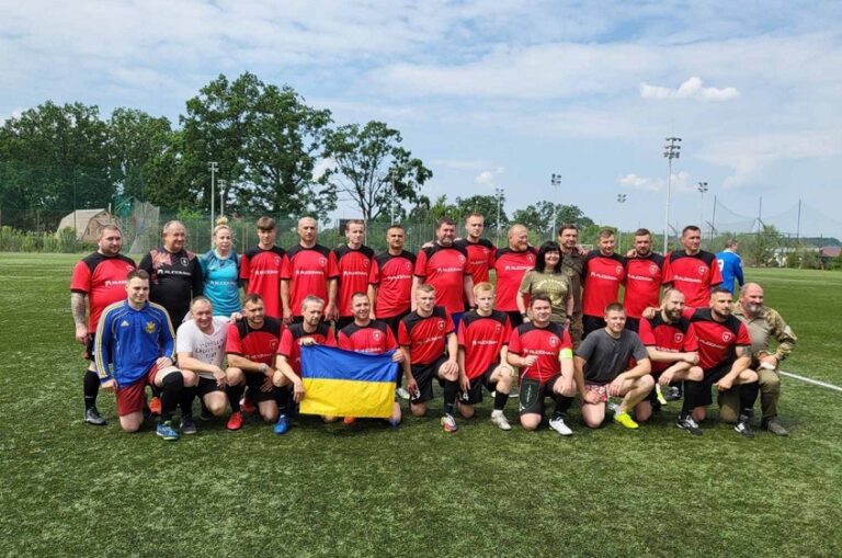 У місті – герої України Ірпінь відбувся товариський матч по футболу.